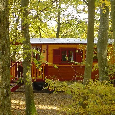 Hébergement de vacances Insolite La Roulotte Des Elfes, Au Milieu De Nulle Part
