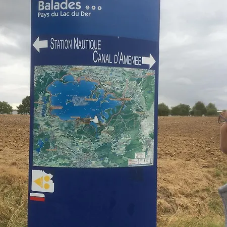 Roulotte Des Elfes - Inclus Une Seance De Sauna Gratuite Outines